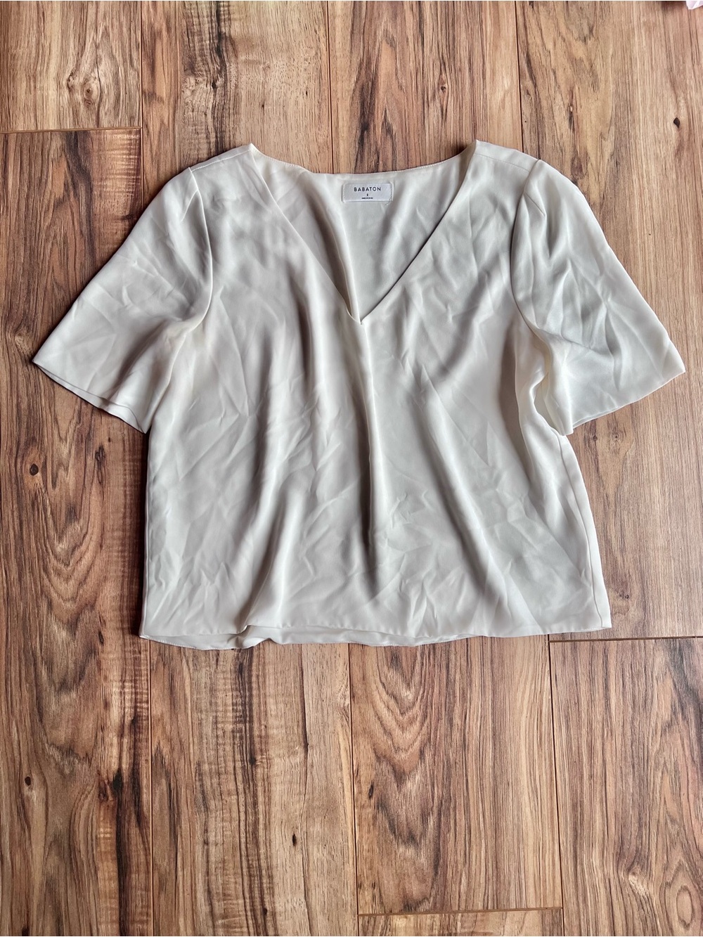 Aritzia Babaton White V-Neck Short Sleeve Blouse | Size Small
